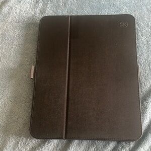 Speck Protective Hard Black IPad 10th Gen Case (Brand New: Only used for 2 days)
